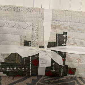 Pottery Barn Arden Tree King/CA-King Quilt & 3 Euro Shams ~Christmas~